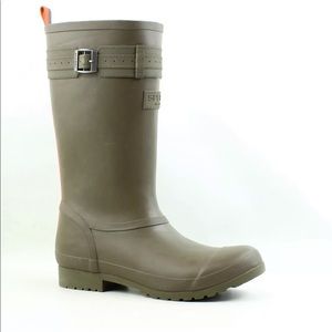 New hunter green rainboots